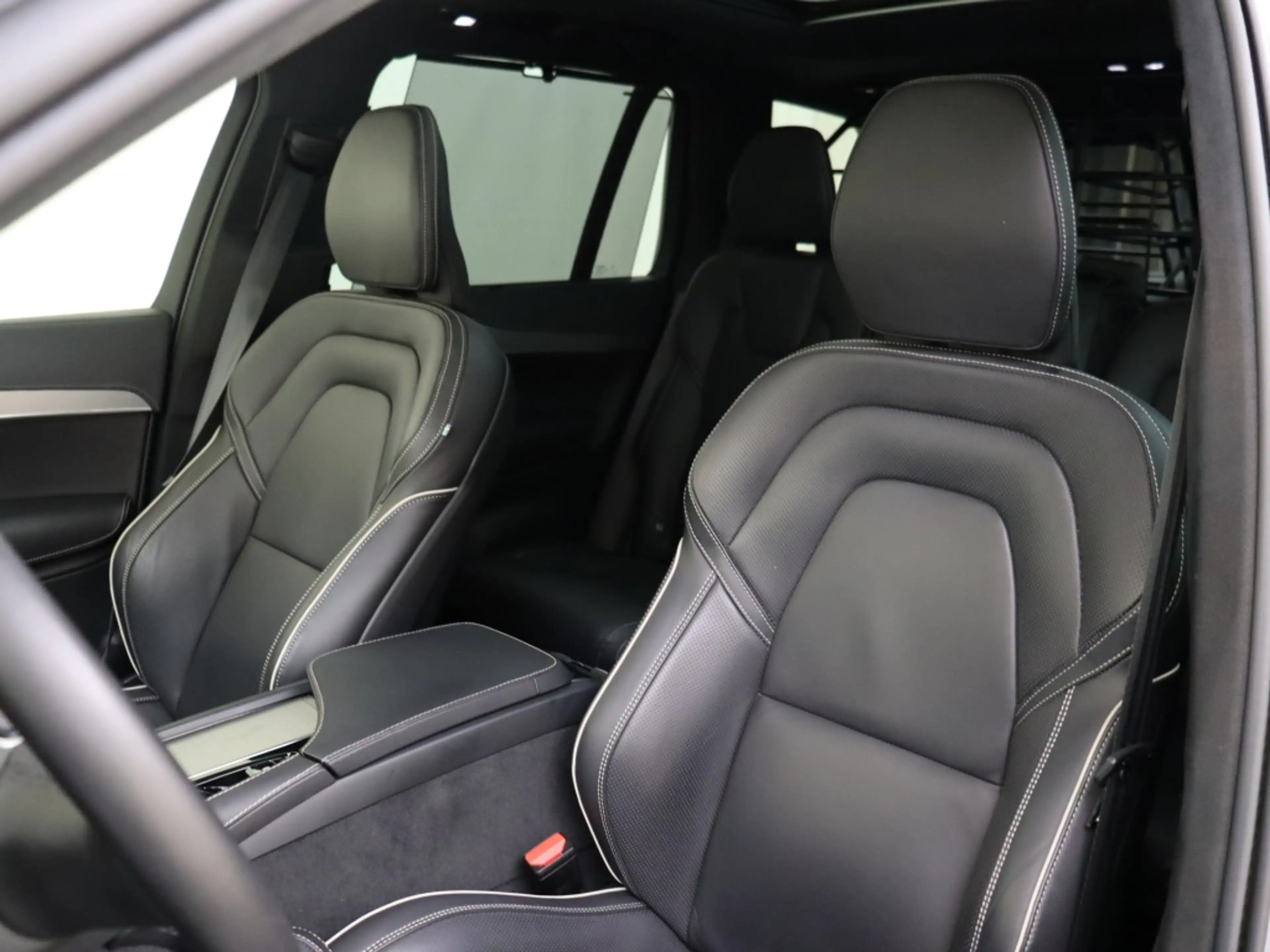 Volvo XC90 T8 AWD Ultra. Dark | Luchtvering | 22" LMV | — photo 15