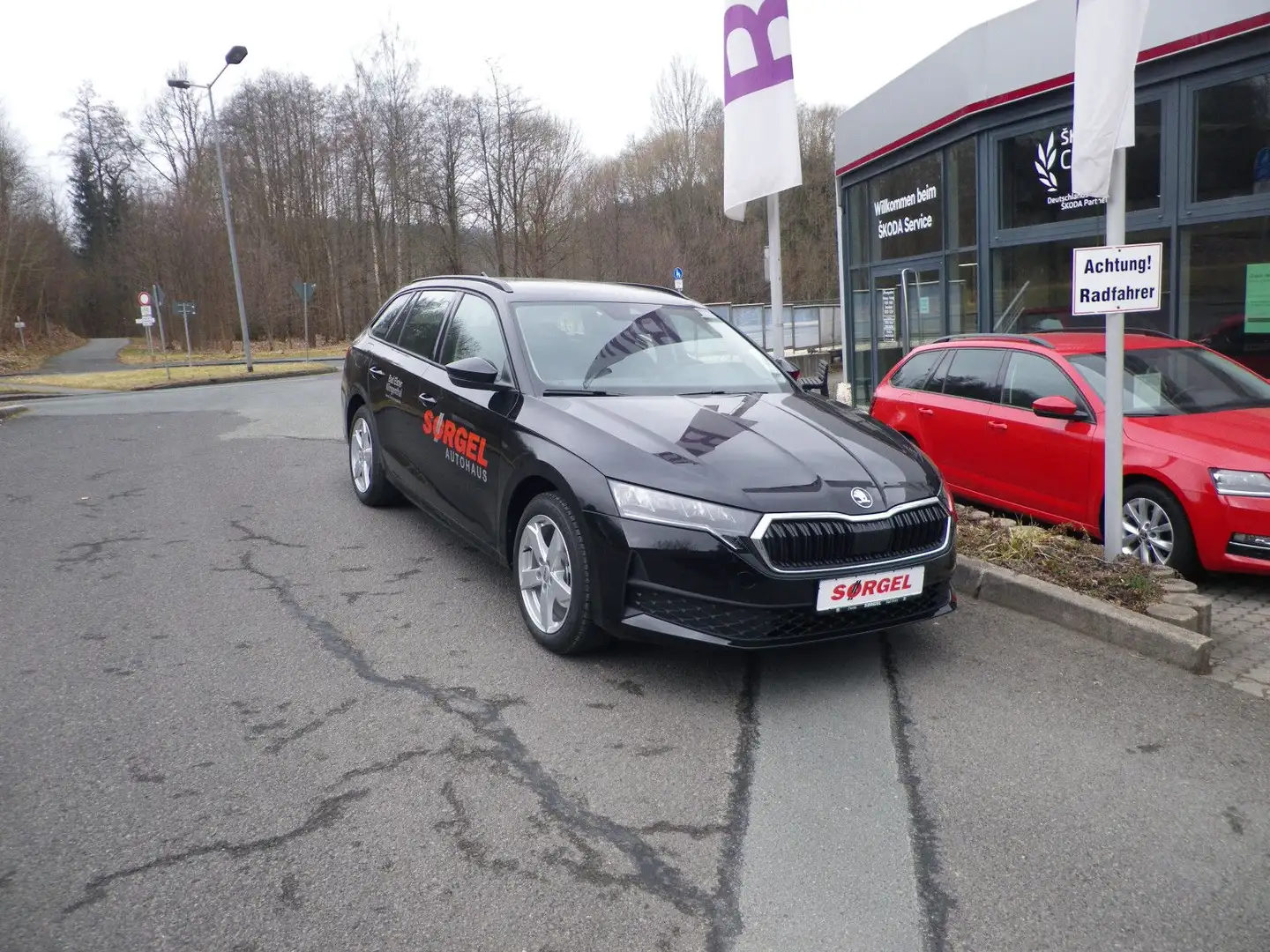Skoda Octavia Combi 1.5 TSI mHEV 110kW 150PS ESSENCE Noir - 1