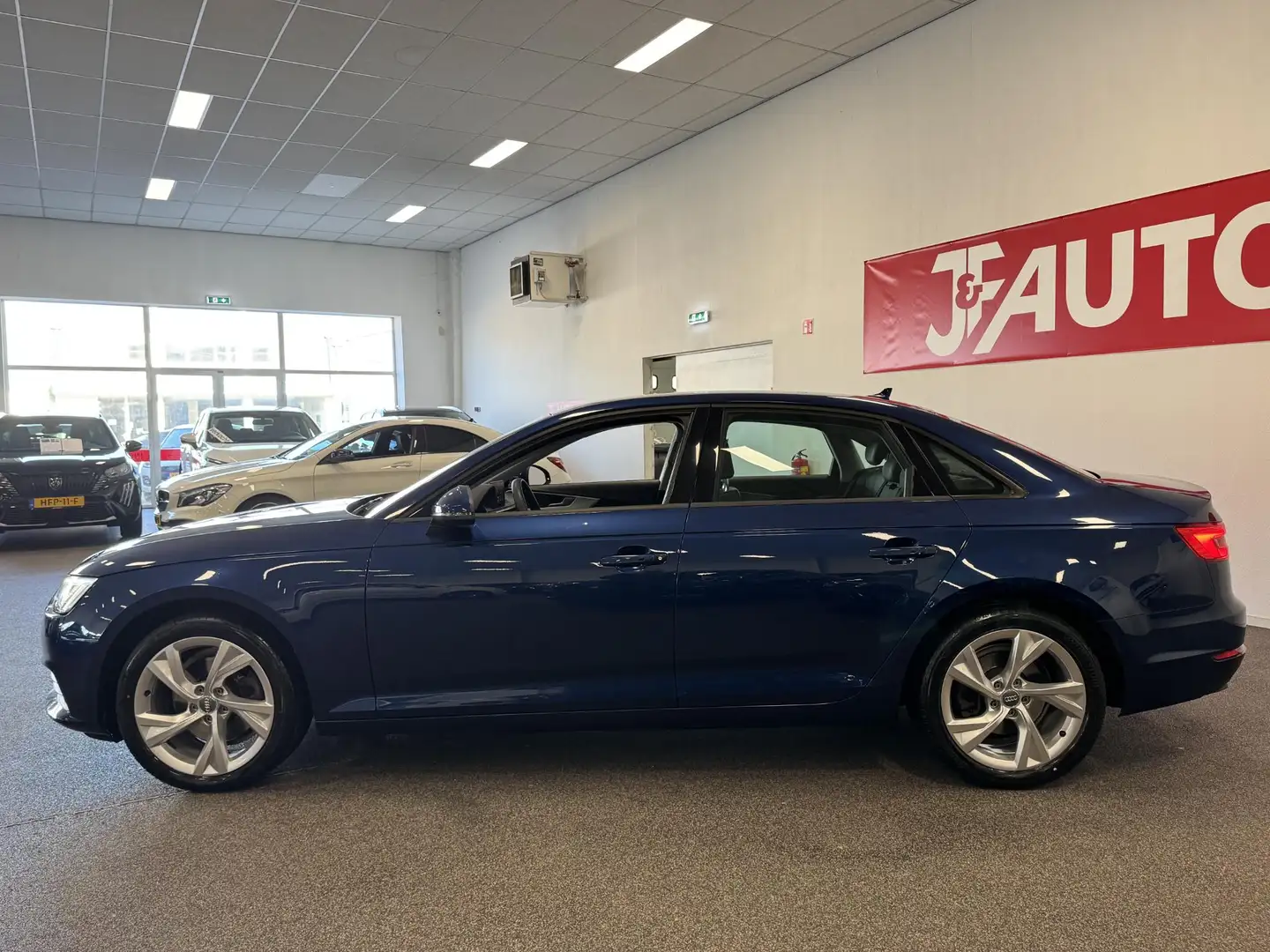 Audi A4 Limousine 1.4 TFSI Pro Line NAVIGATIE, ECC AIRCO, Blauw - 2
