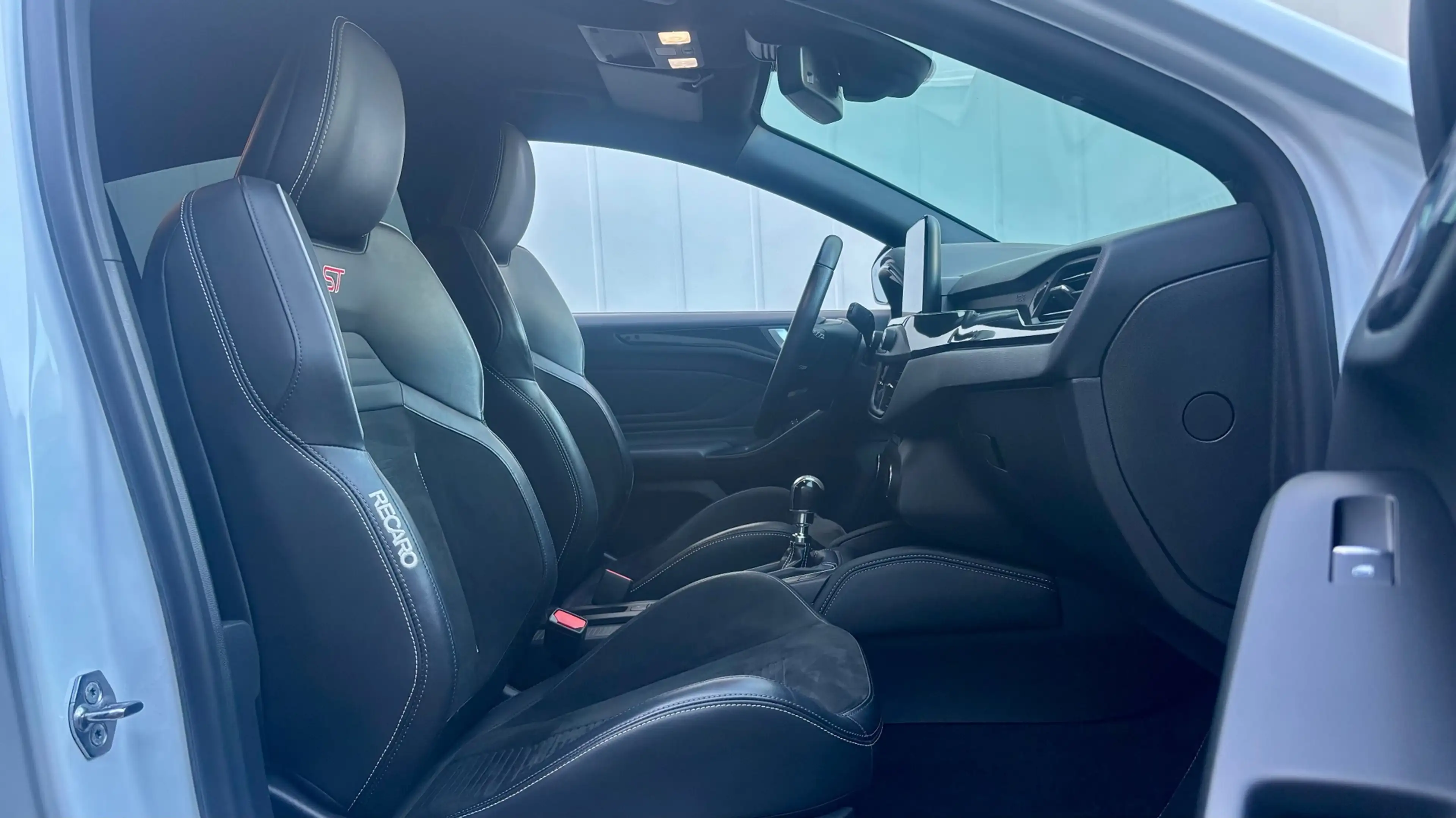 Ford Focus 2.3 EcoBoost ST-3 280PK Navi / Headupdisplay / CAM — photo 24