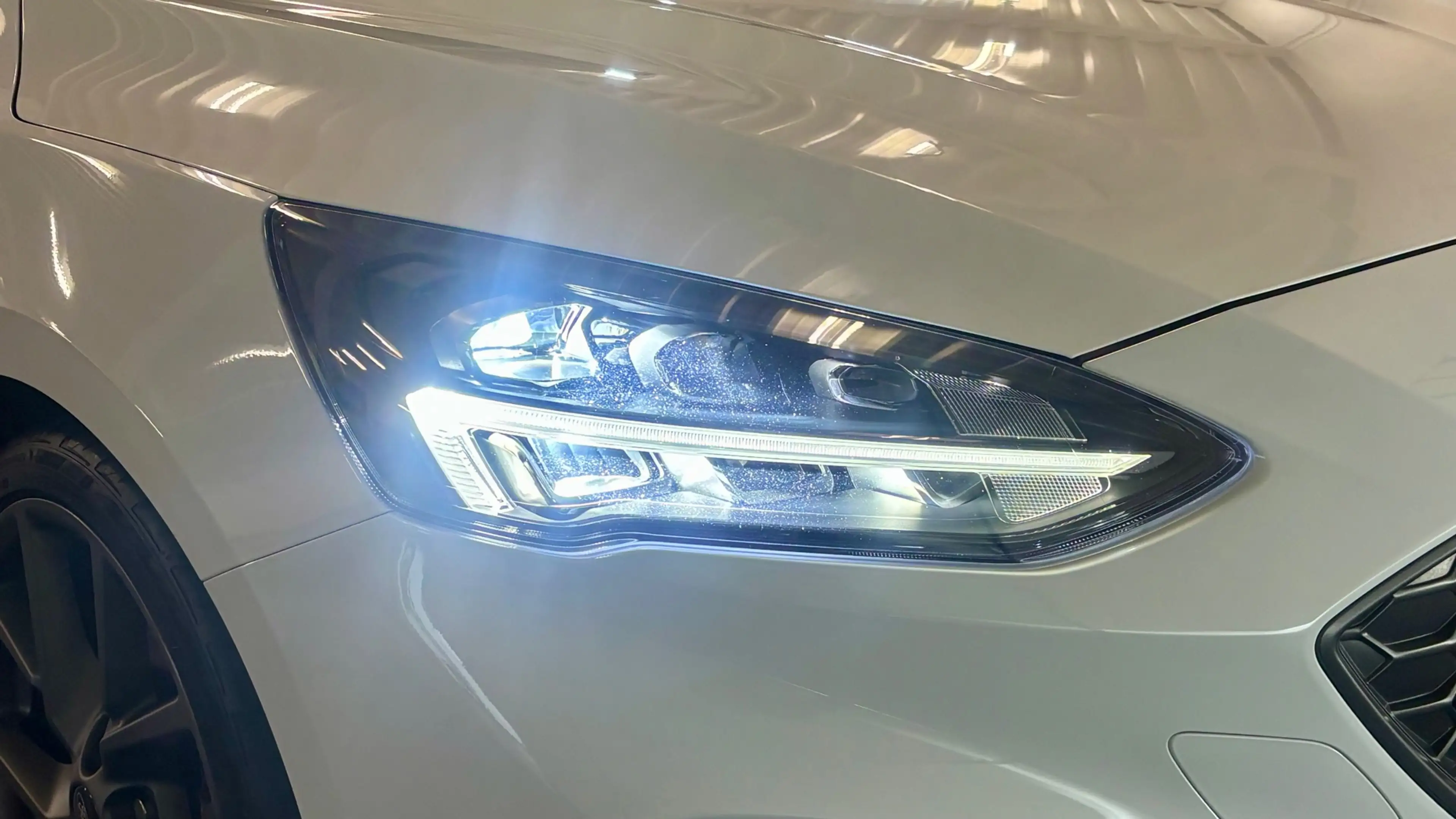 Ford Focus 2.3 EcoBoost ST-3 280PK Navi / Headupdisplay / CAM — photo 11