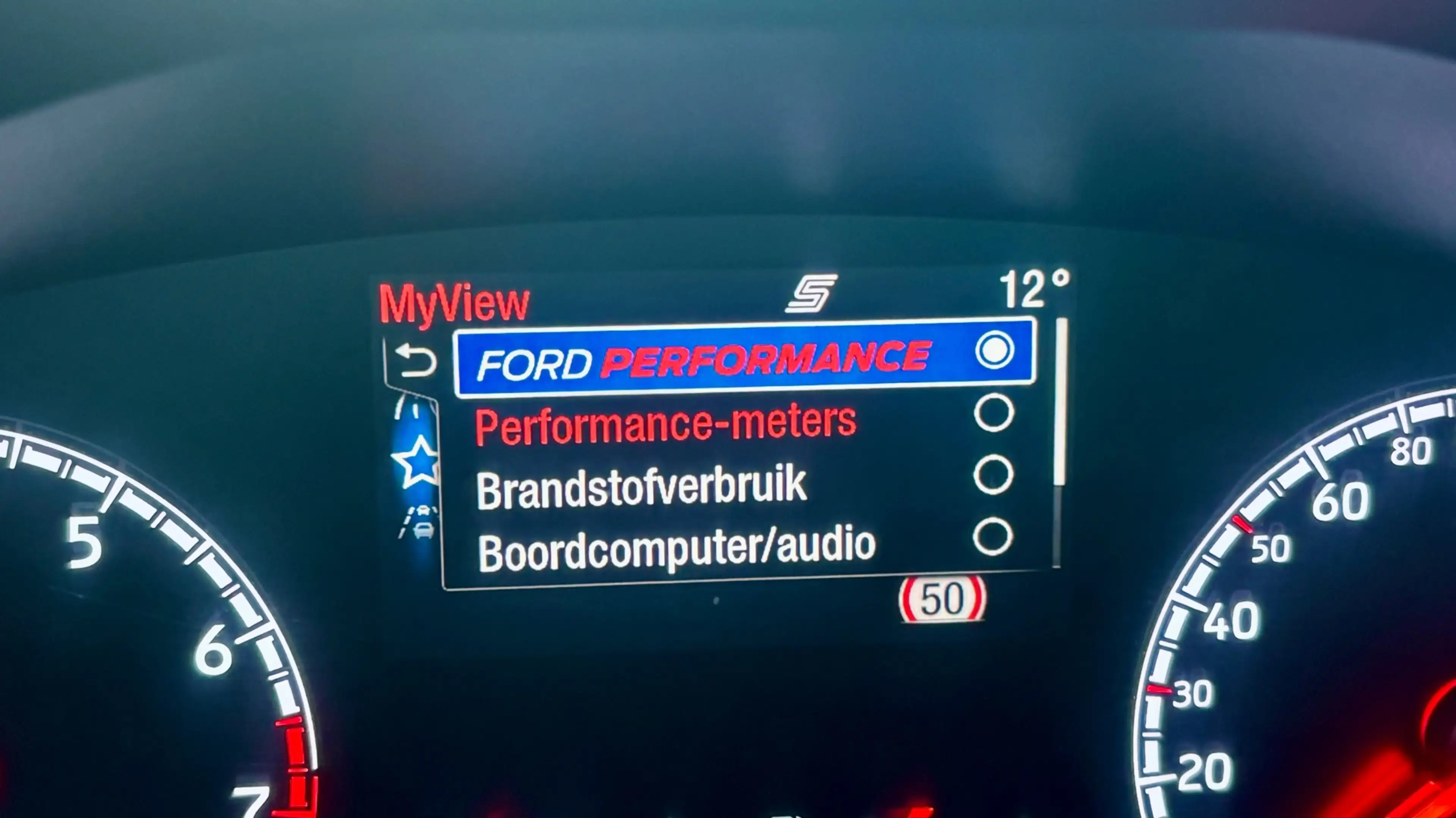 Ford Focus 2.3 EcoBoost ST-3 280PK Navi / Headupdisplay / CAM — photo 41