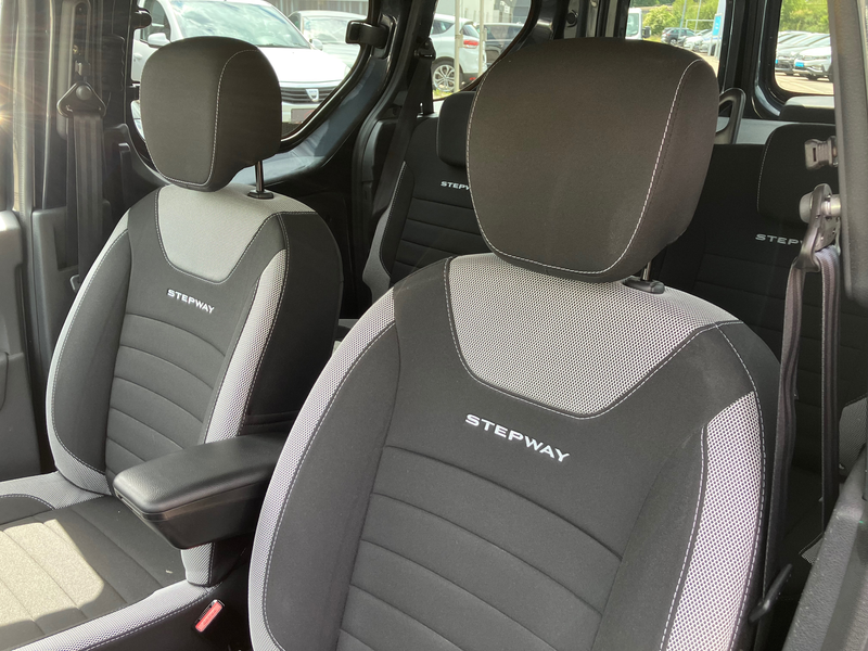 Dacia Dokker Stepway Plus — photo 10