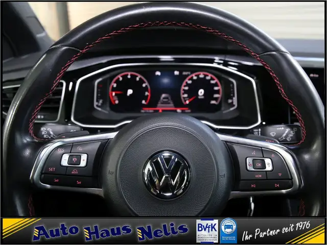 Volkswagen Polo view 11