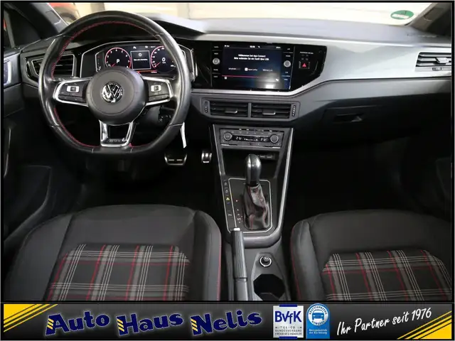 Volkswagen Polo view 10