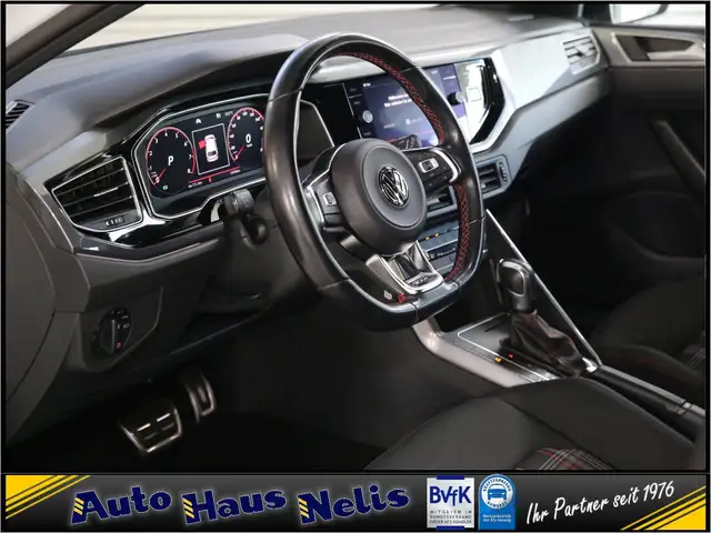 Volkswagen Polo view 9