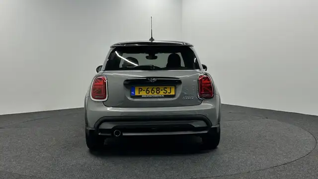 Mini Hatch view 7