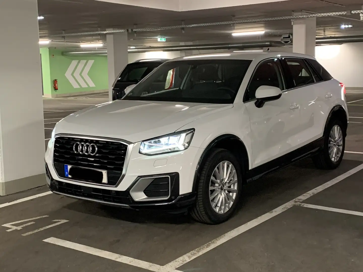 Audi Q2 1.0 TFSI ultra S tronic design NEUE Winterreifen - 1