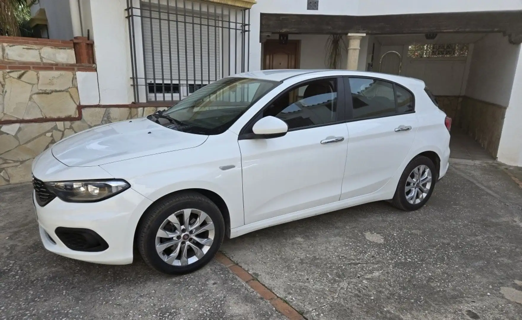 Fiat Tipo 1.3 Multijet II Easy Gris - 1