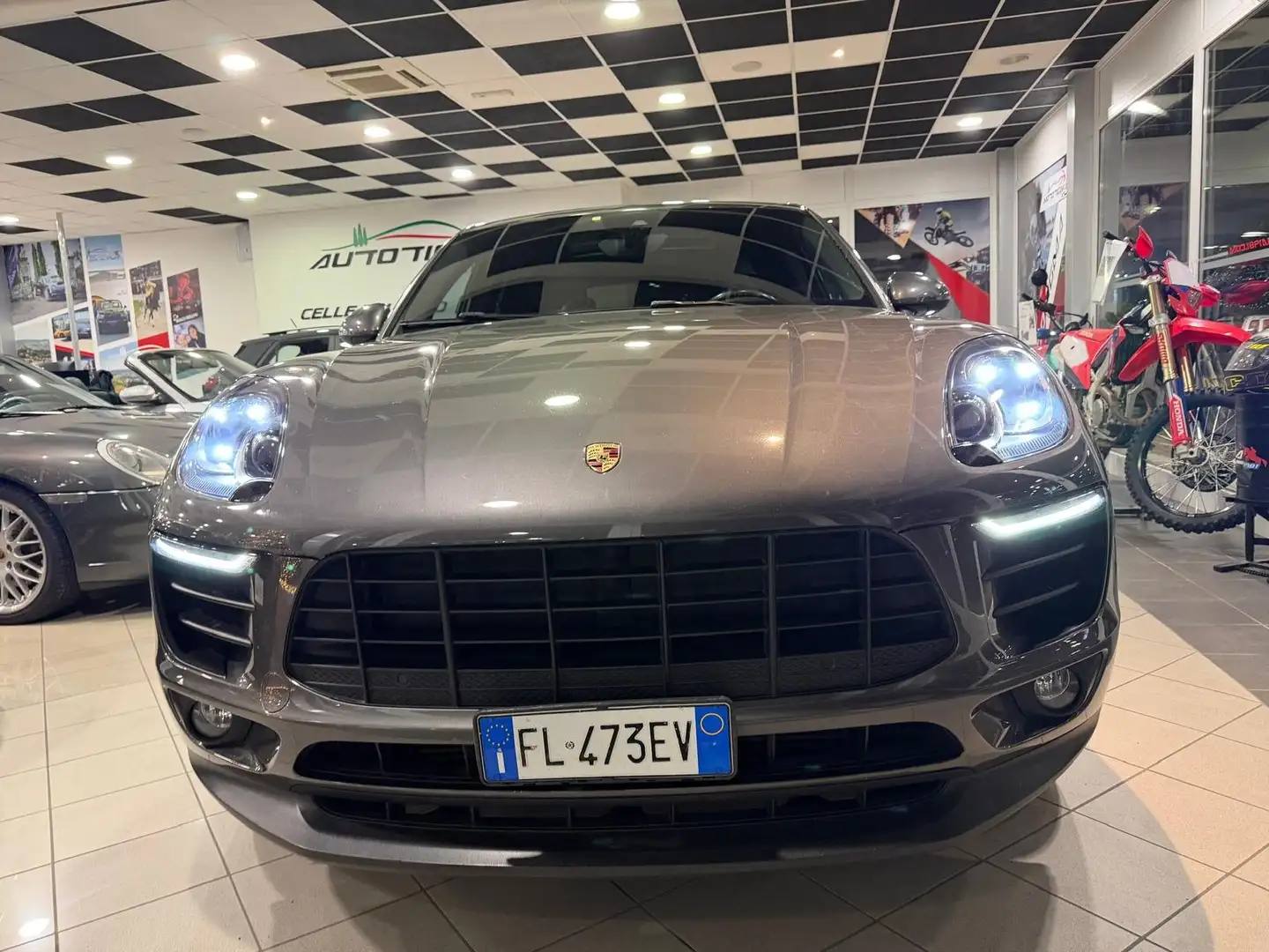 Porsche Macan Macan I 3.0d S 250cv pdk my16 Grau - 2