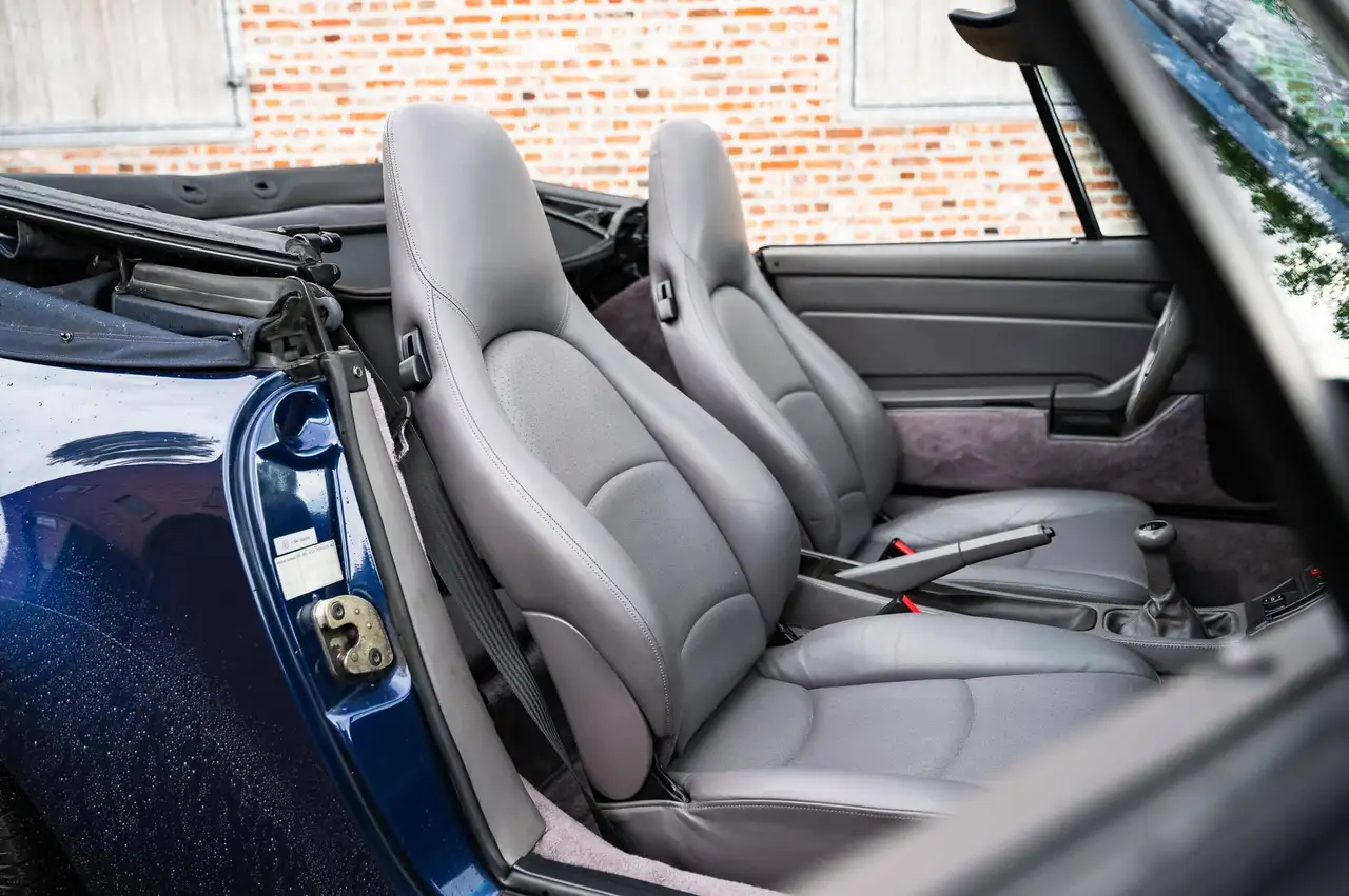 Porsche 993 911 CARRERA CABRIO / TOP CONDITION / HEATED SEATS / MIDNIGHT BLUE / FULL SERVICE, foto 12