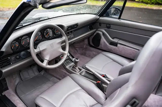 Porsche 911 view 14