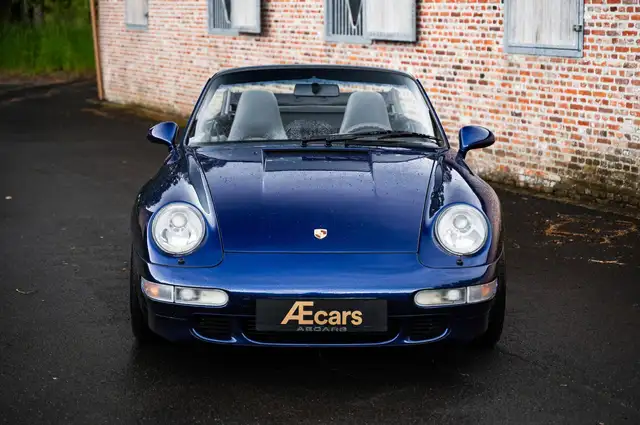 Porsche 911 view 25
