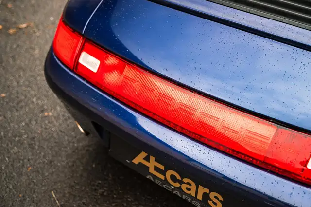 Porsche 911 view 24