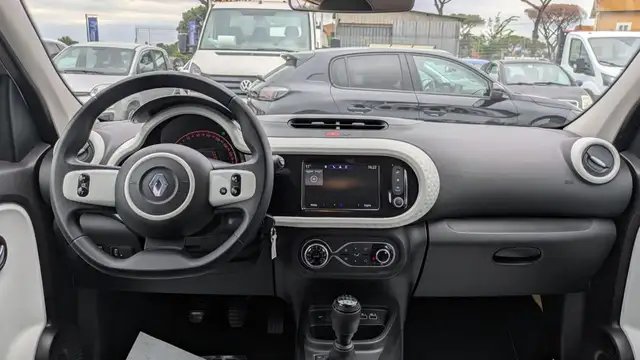 Renault Twingo view 6