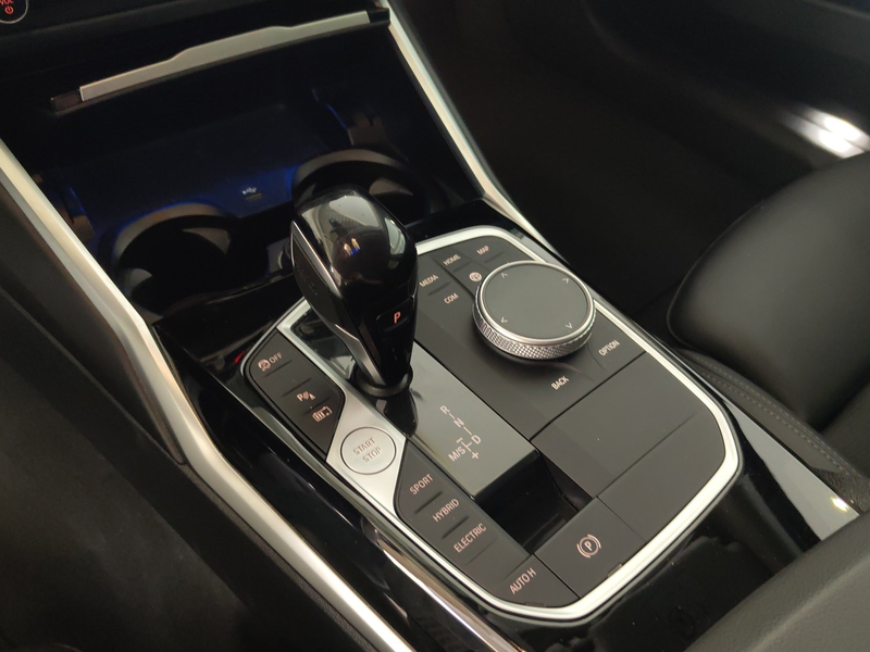 BMW 320 e xDrive SAG Sport Line AHK/LHZ/AMBI/GALV/LED — photo 10