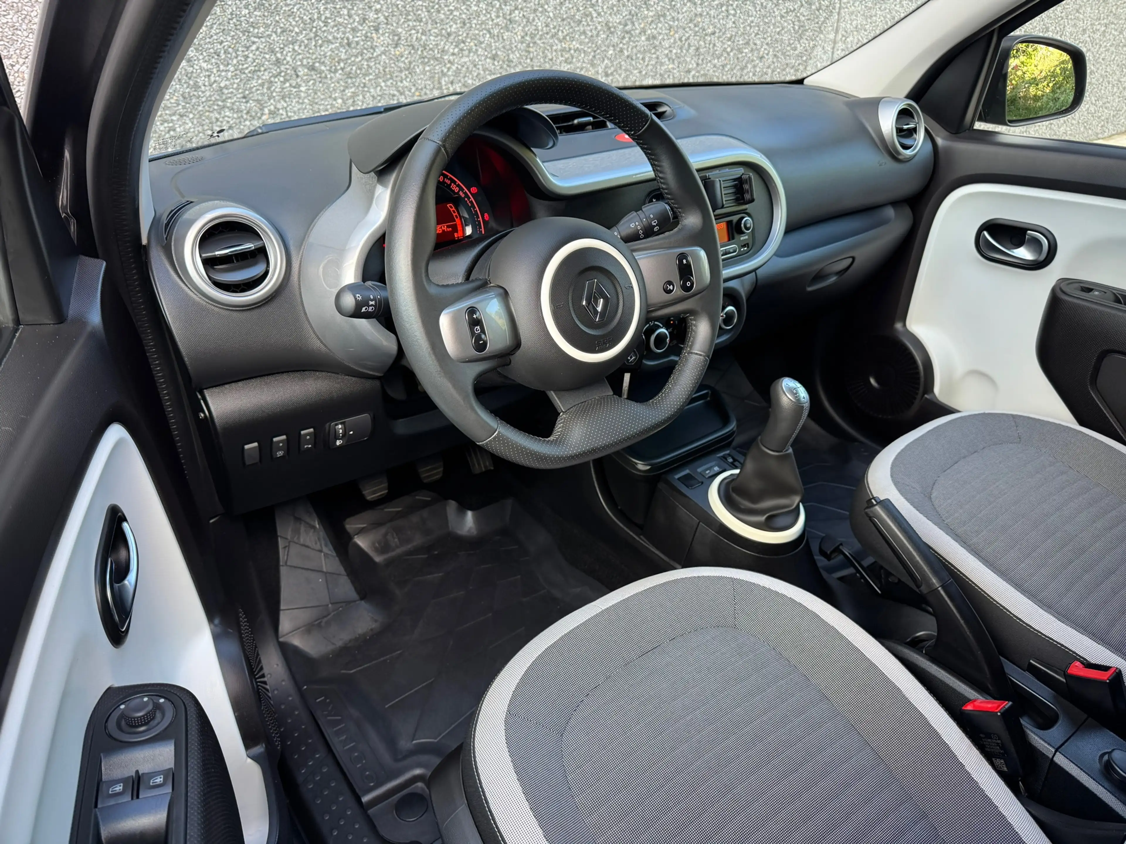 Renault Twingo 1.0 SCe Limited | Parkeersensoren | Airco | Speed — photo 8