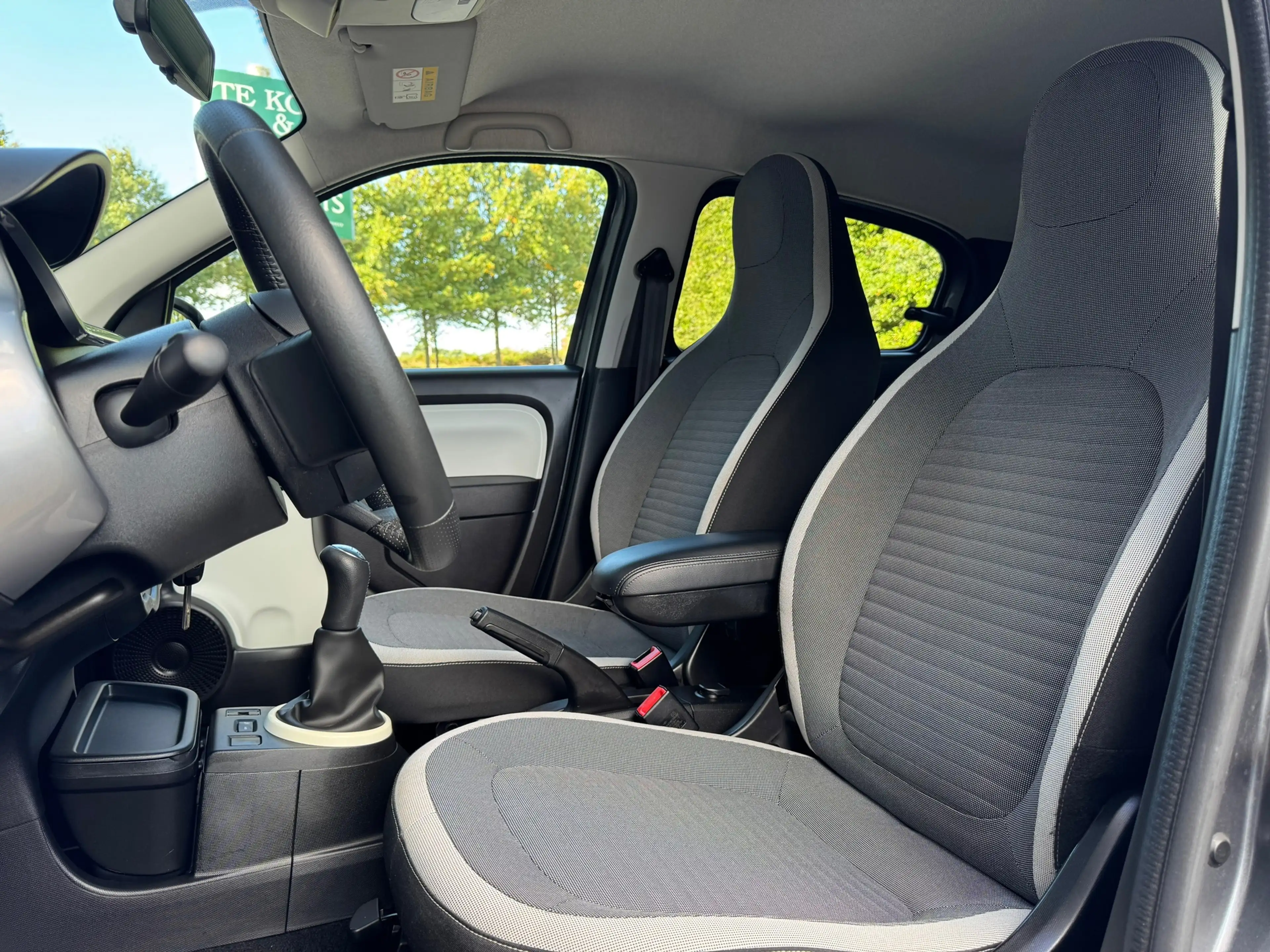 Renault Twingo 1.0 SCe Limited | Parkeersensoren | Airco | Speed — photo 11