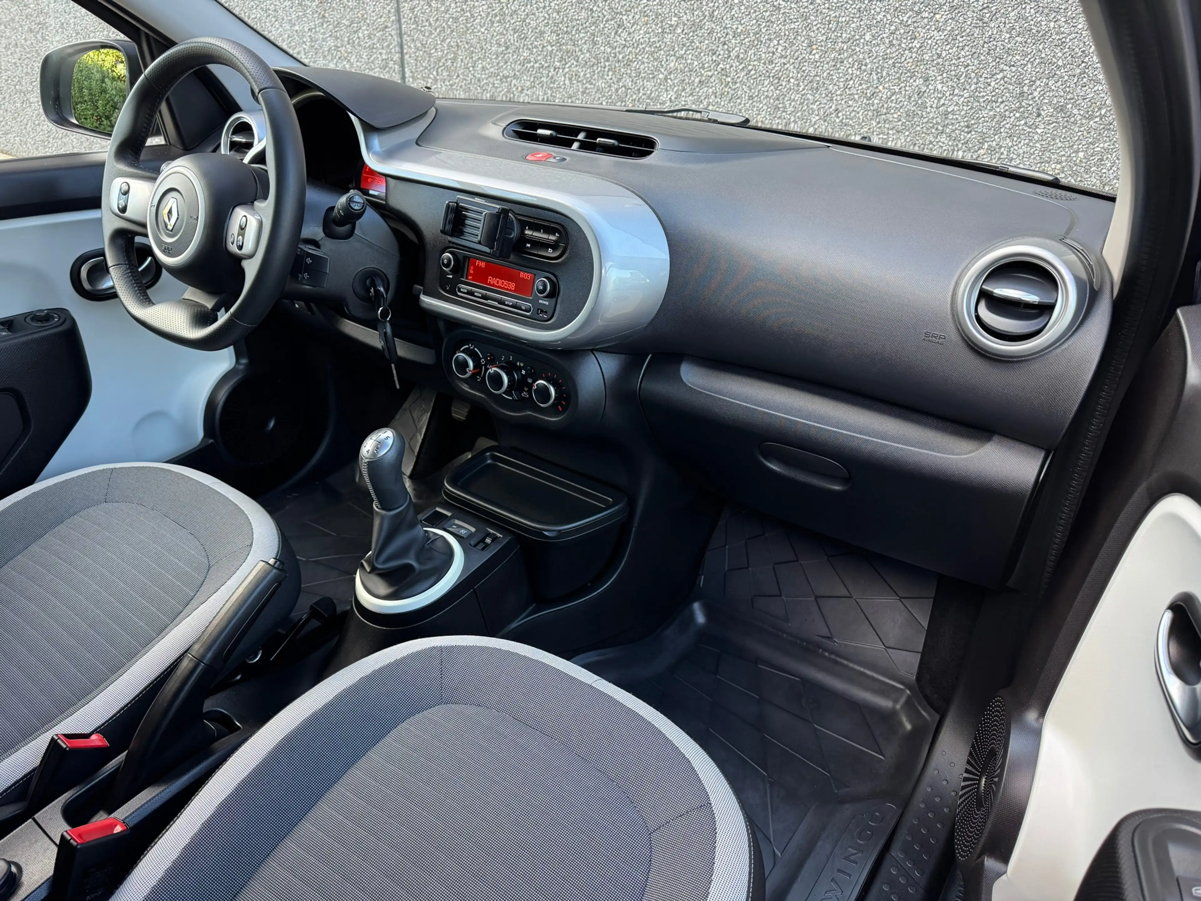 Renault Twingo 1.0 SCe Limited | Parkeersensoren | Airco | Speed — photo 10