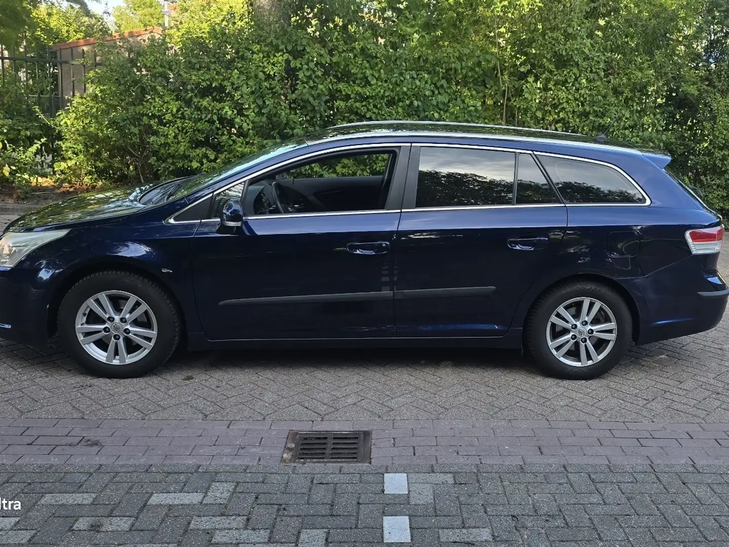 Toyota Avensis 1.6 VVTi Dynamic Blauw - 2