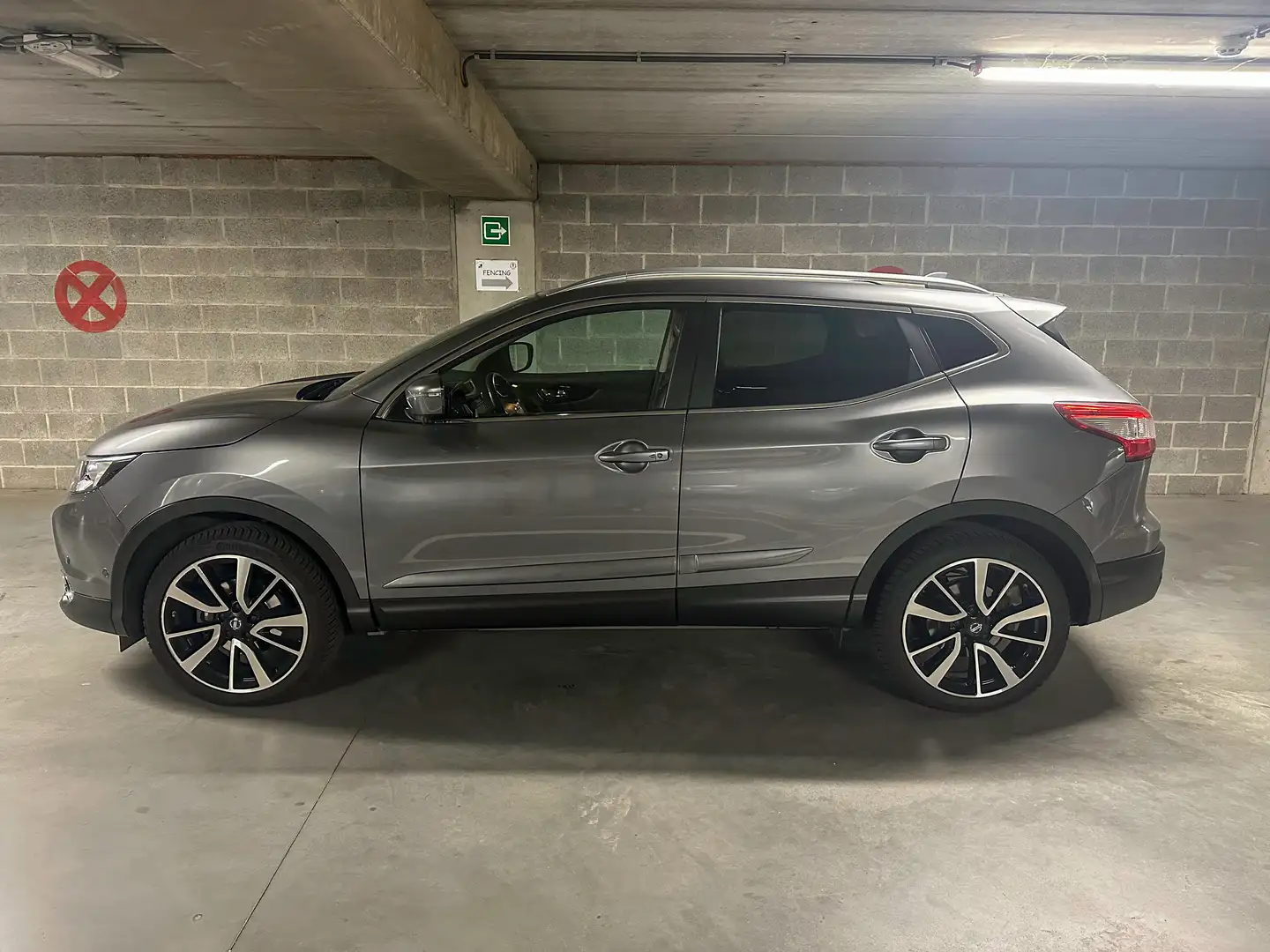 Nissan Qashqai Qashqai 1.2 DIG-T 2WD Tekna Gris - 2