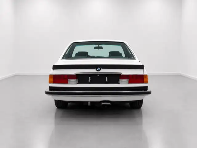 BMW 6 Series view 4
