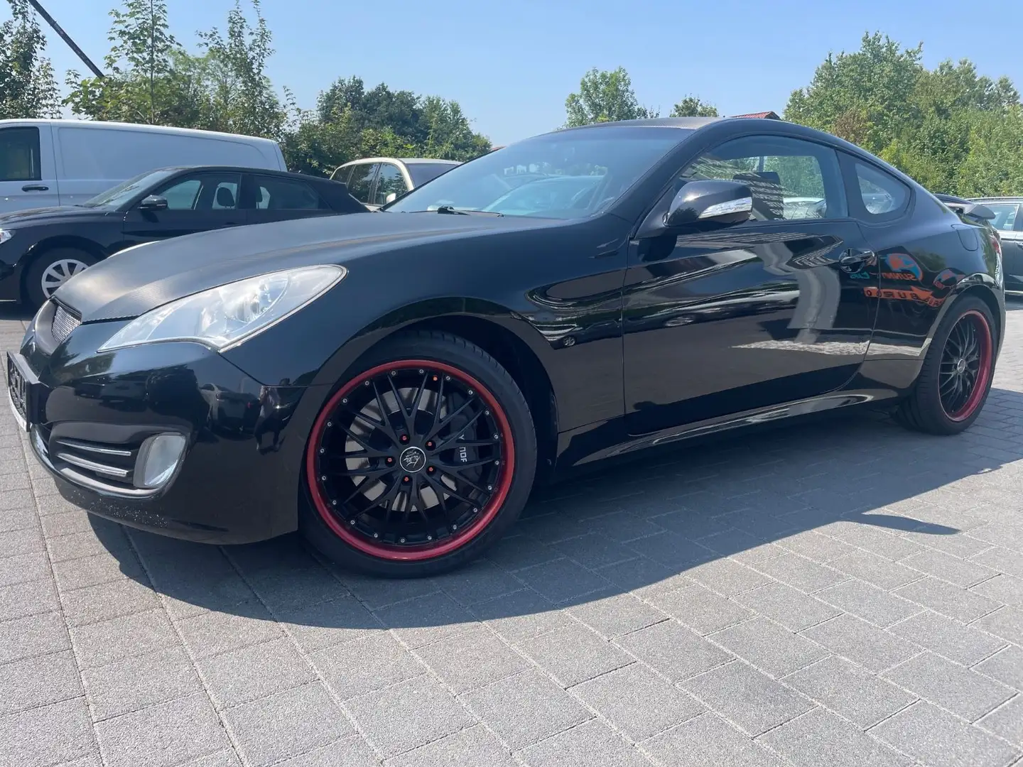 Hyundai Genesis Coupe Basis*KLIMA*SHZ*8FACH*TÜV2/2027* Schwarz - 2