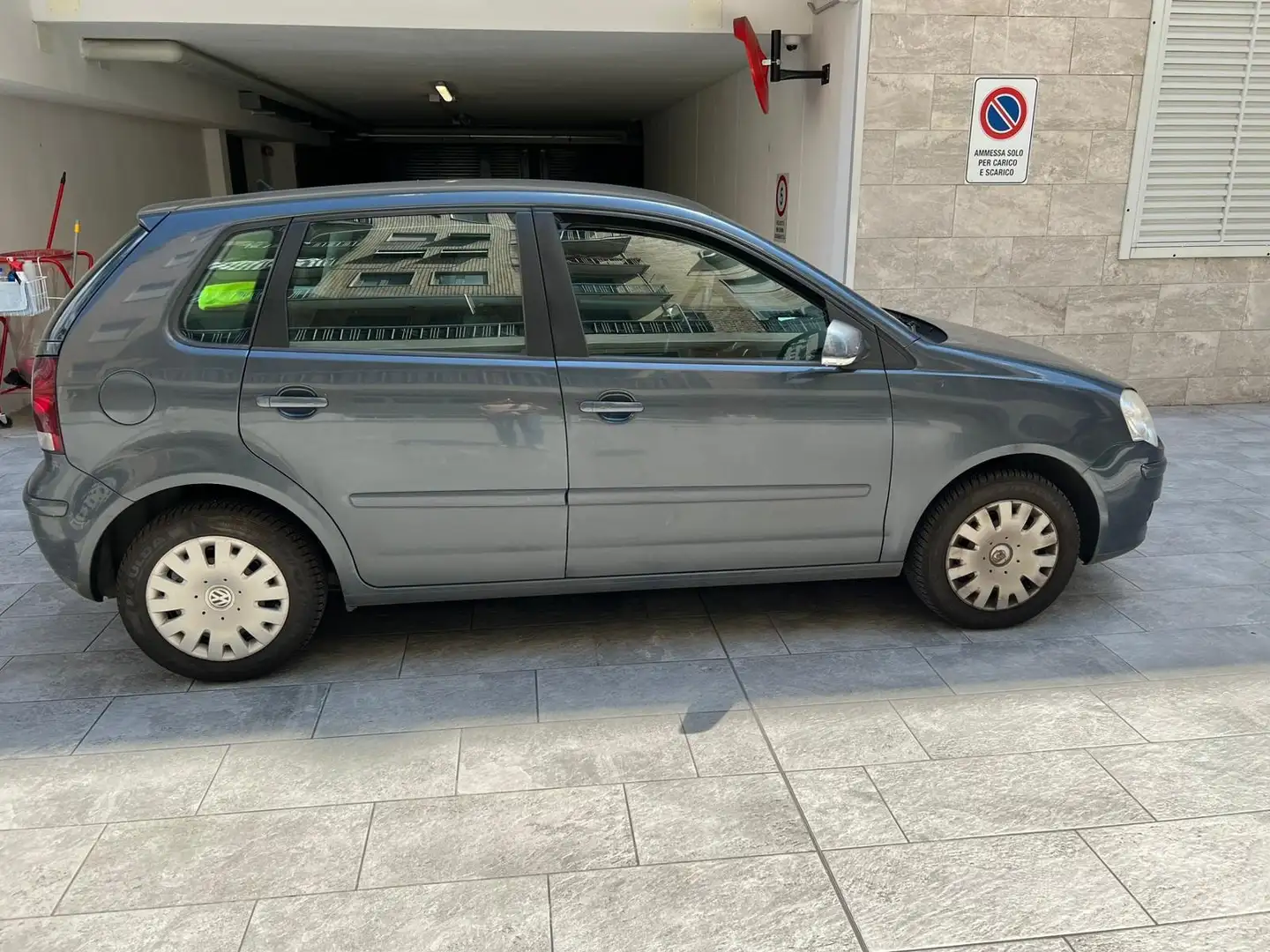 Volkswagen Polo Polo  5p 1.4 Comfortline 80cv Unico Proprietario Grigio - 2