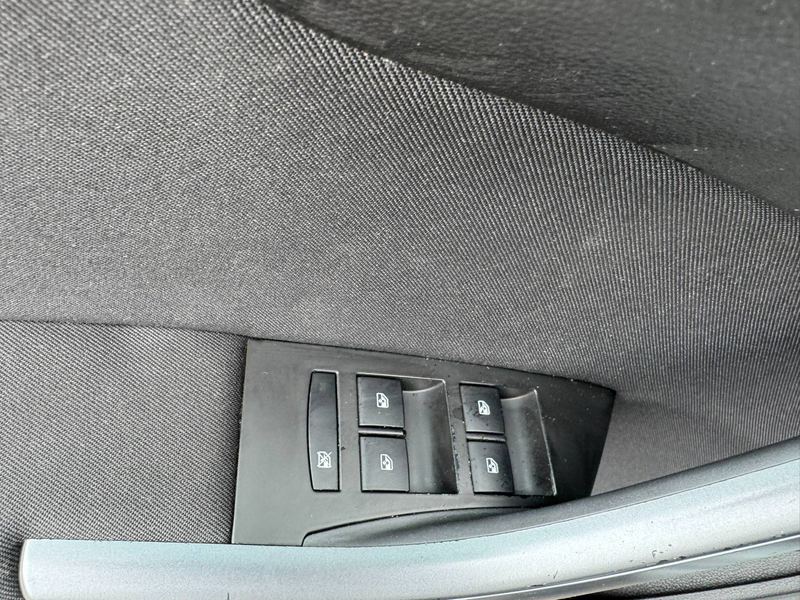 Opel Astra Energy/Facelift/Limo/PDC/Euro5 — photo 26