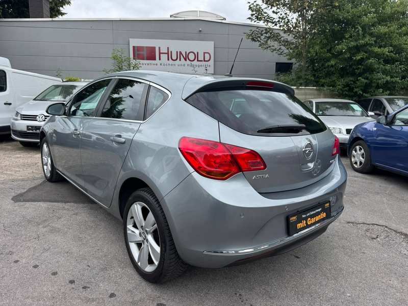 Opel Astra Energy/Facelift/Limo/PDC/Euro5 — photo 11
