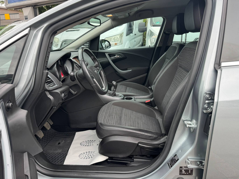 Opel Astra Energy/Facelift/Limo/PDC/Euro5 — photo 18