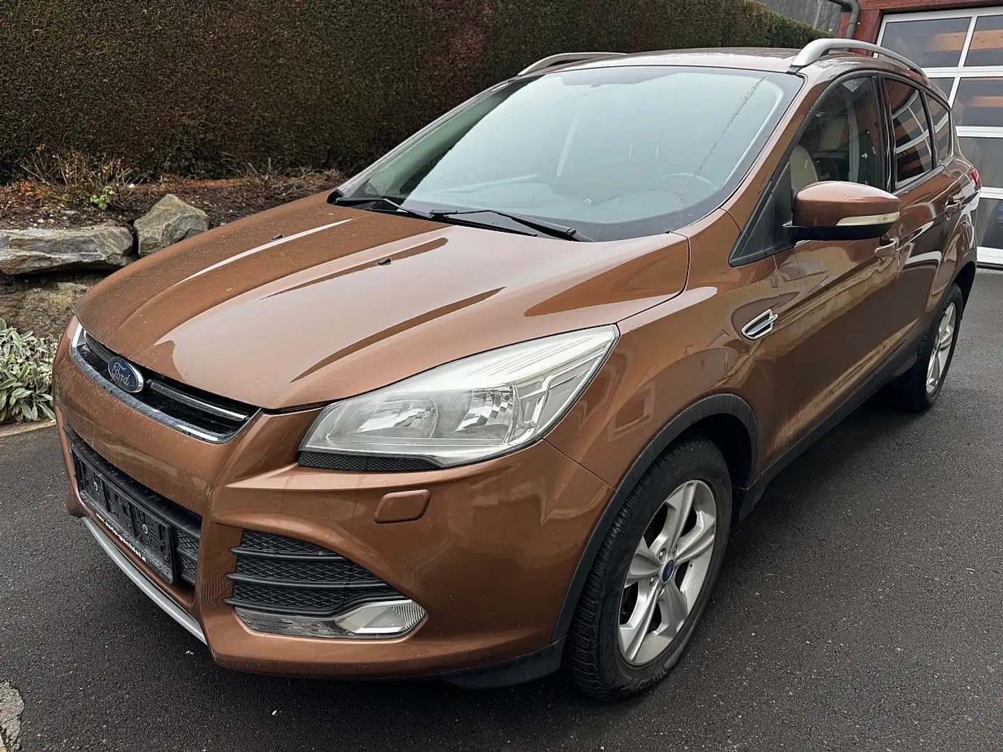 Ford Kuga 2,0 TDCi Trend Pickerl bis 12/26 Brun - 1