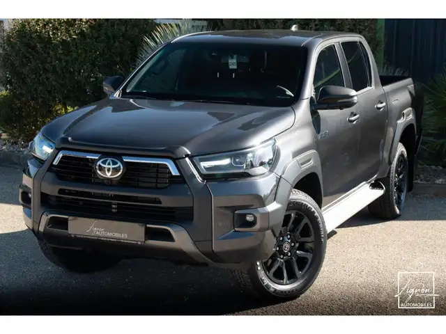 Toyota Hilux 2.8L 204 ch D-4D 4x4 Invincible Double Cabine 4 places - TVA Apparente