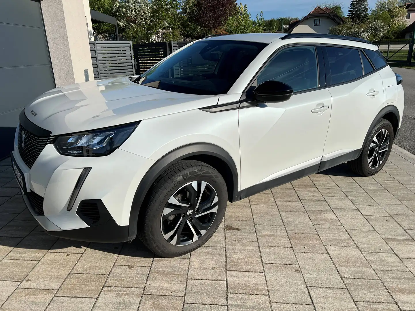 Peugeot 2008 Peugeot 2008 Allure PureTech 100 Weiß - 1