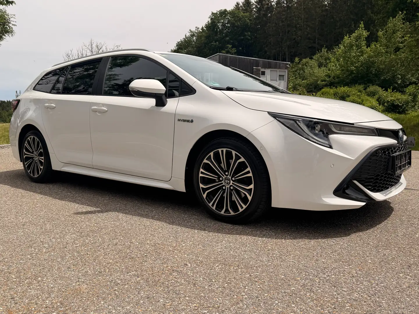 Toyota Corolla 2.0Hybrid TS /WR-Alu/ Technik Paket/ Unterbodenversiegelt mit Hohlraum! Weiß - 2