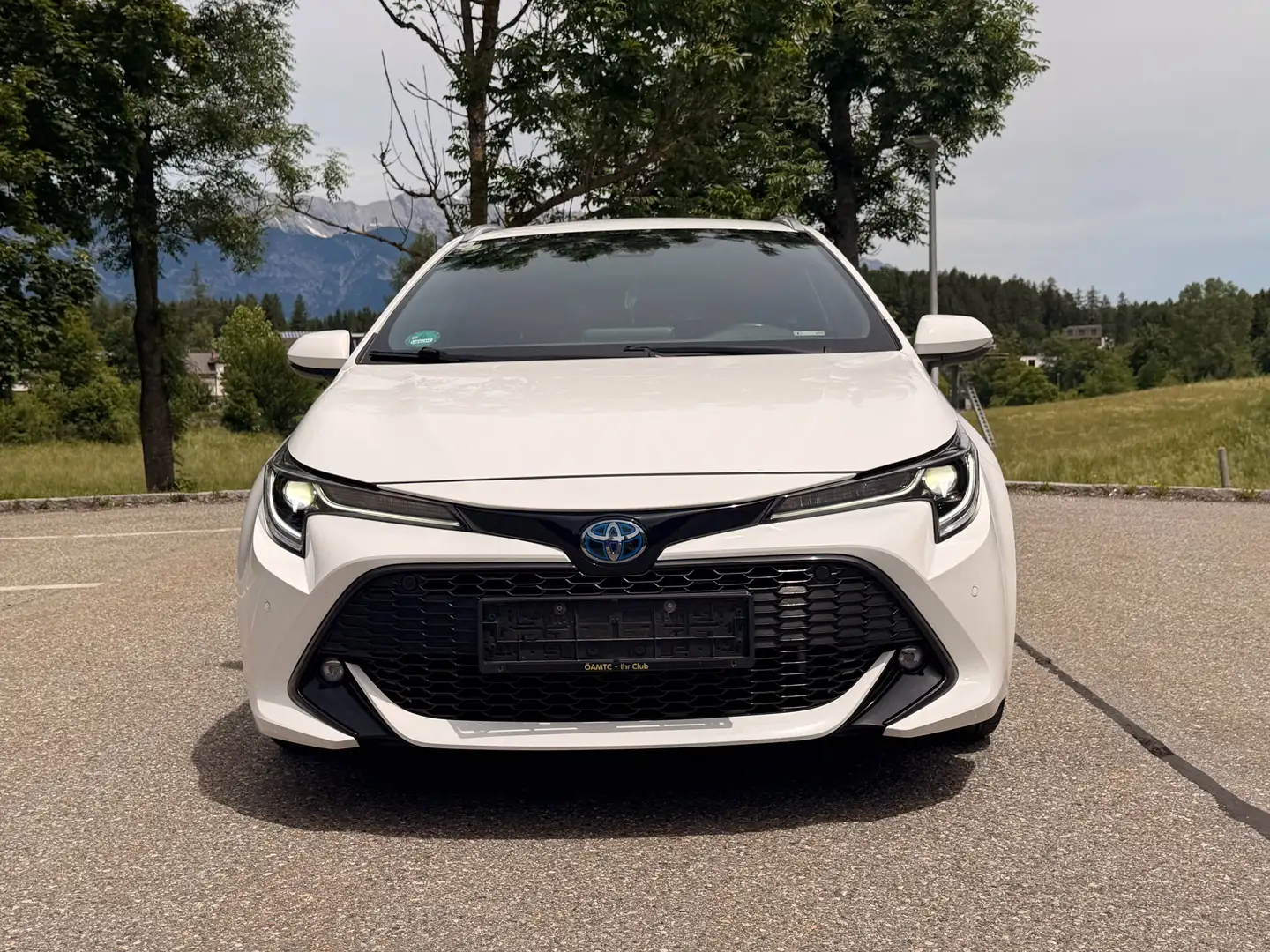 Toyota Corolla 2.0Hybrid TS /WR-Alu/ Technik Paket/ Unterbodenversiegelt mit Hohlraum! Weiß - 1
