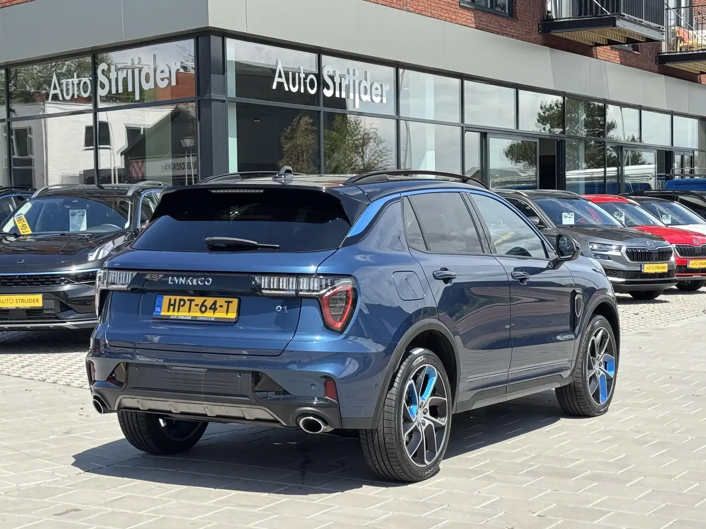 Lynk & Co 01 1.5 | hoger laadvermogen 6,6kW | PANO | 360 CAMERA Blauw - 2