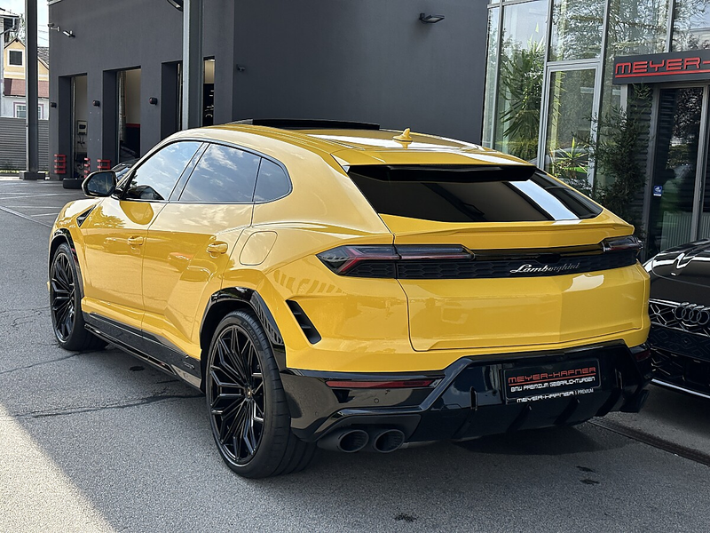 Lamborghini Urus URUS SE — photo 10