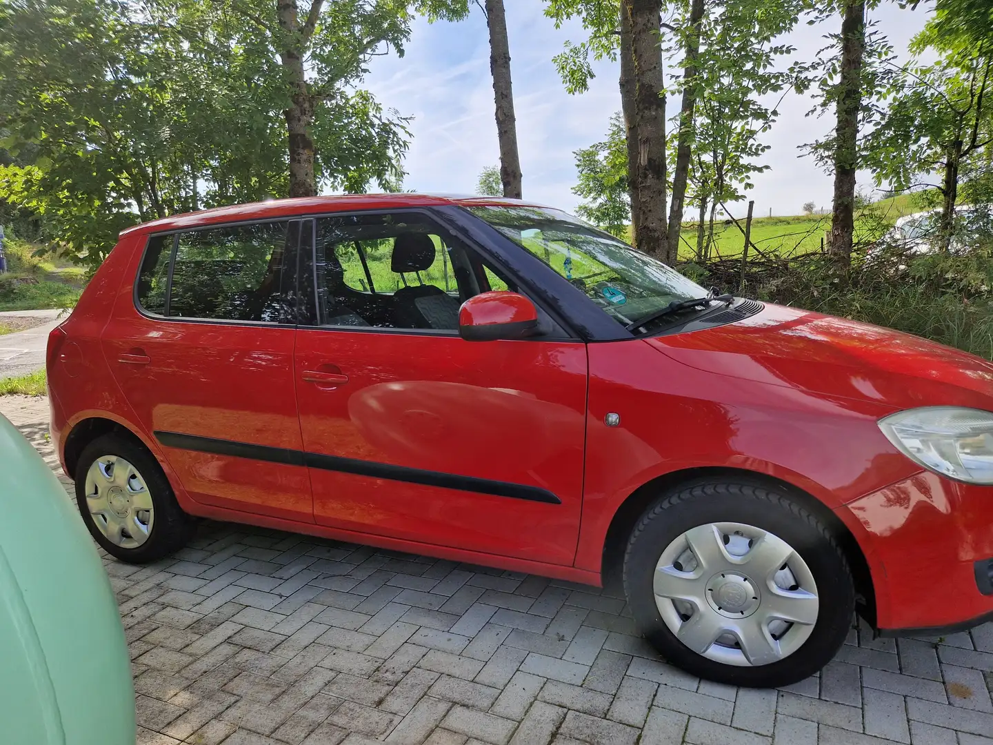 Skoda Fabia Fabia II Fließheck 1.4 16V Ambiente Rot - 1