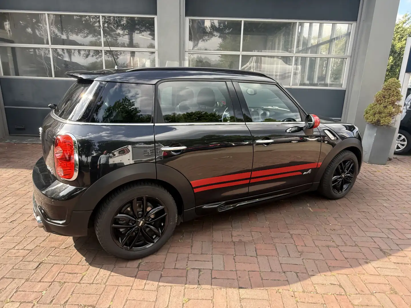 MINI Cooper S Countryman Mini 1.6 ALL4 Bj 2011 km 137.766 184pk Dealer onde Černá - 2