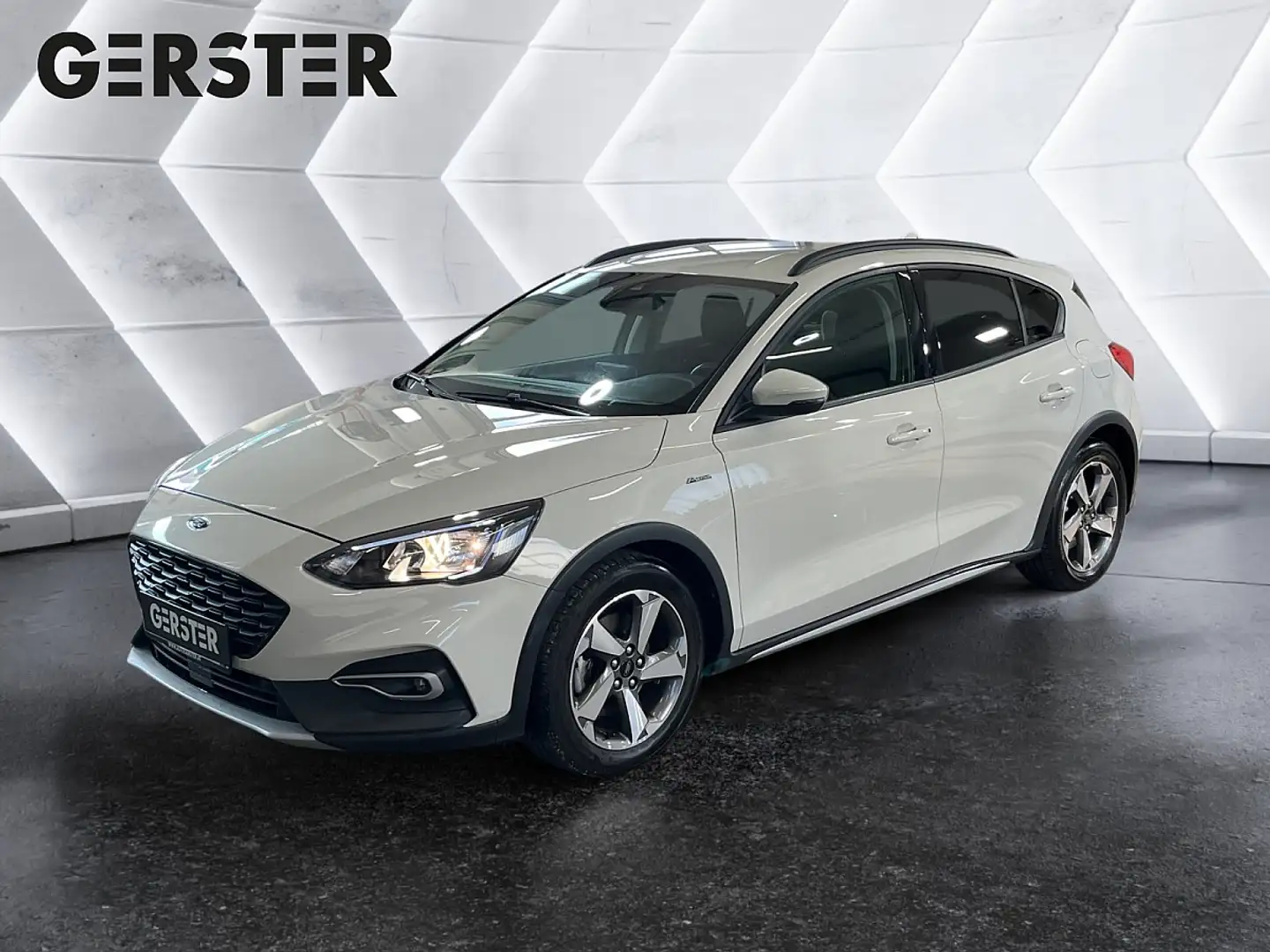 Ford Focus 1,0 EcoBoost Active Business Aut. Weiß - 1