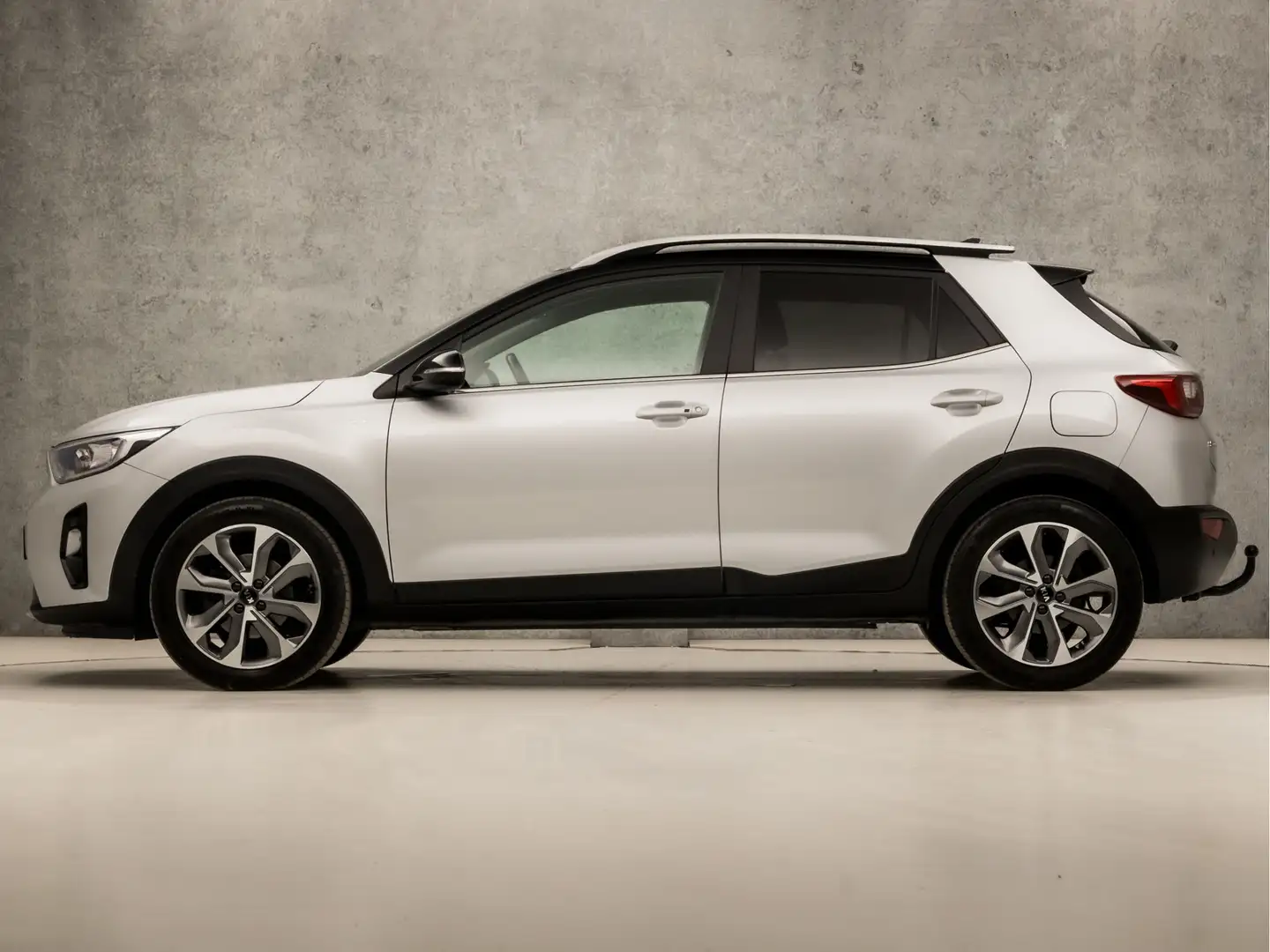 Kia Stonic 1.0 T-GDi Platinum Edition Automaat 120Pk (APPLE C Grijs - 2