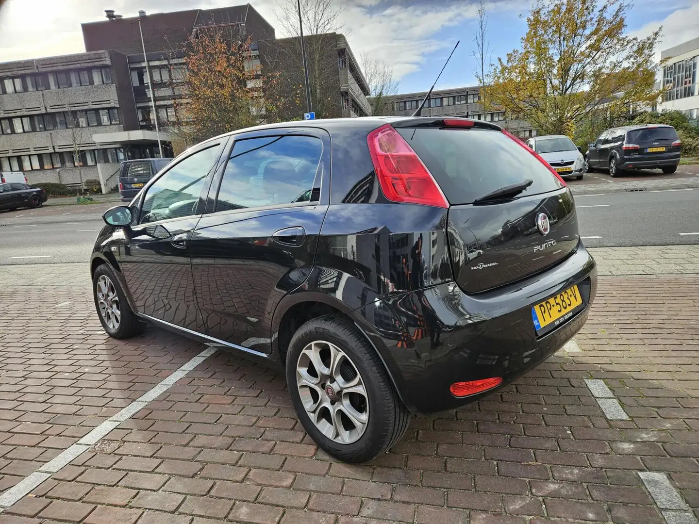 Fiat Punto Evo 0.9 TwinAir Schwarz - 2