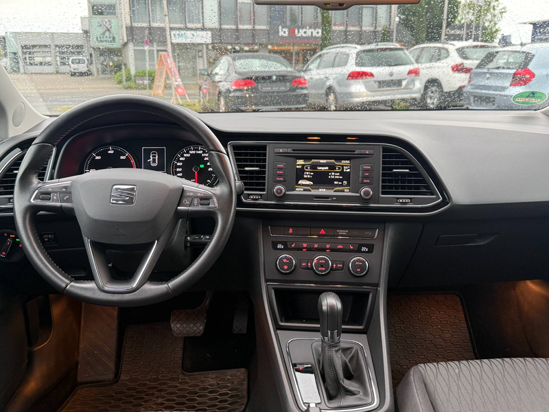 SEAT Leon 1.6 TDI *Style* DSG* AHK* SHZ* S-Heft — photo 7