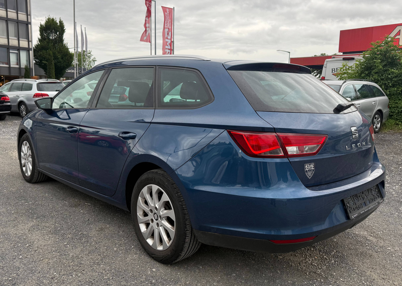 SEAT Leon 1.6 TDI *Style* DSG* AHK* SHZ* S-Heft — photo 3