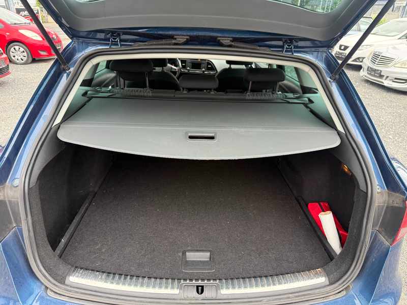 SEAT Leon 1.6 TDI *Style* DSG* AHK* SHZ* S-Heft — photo 10
