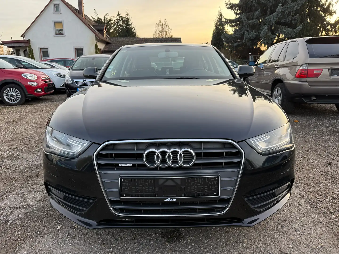 Audi A4 Attraction quattro Schwarz - 2