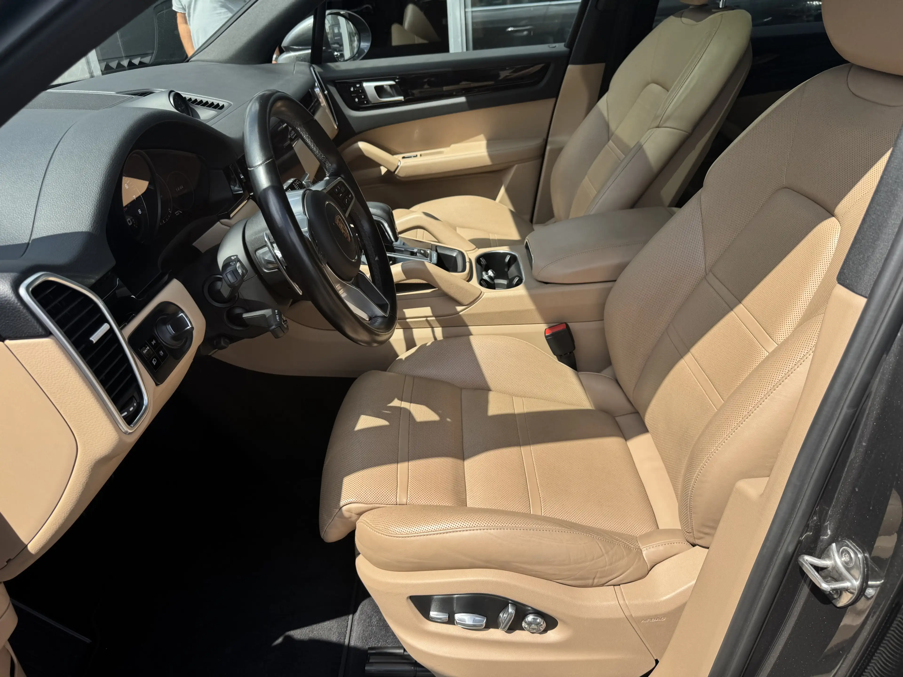 Porsche Cayenne HuD Pano 21 Standhz. InnoDrive Kamera — photo 4