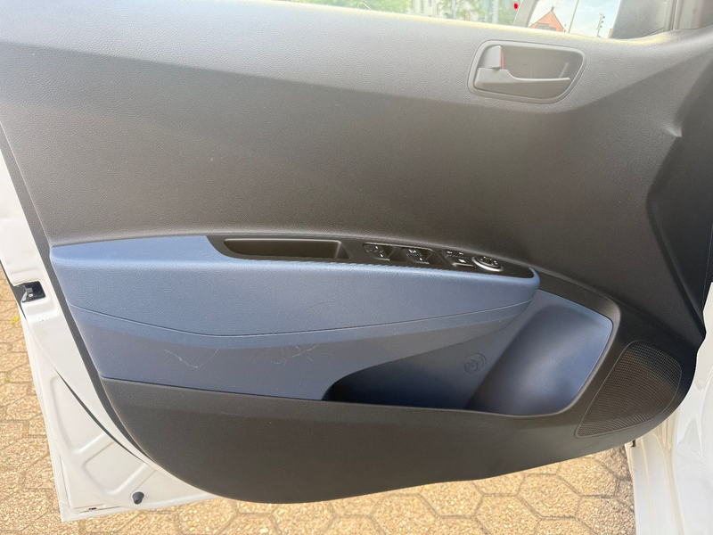 Hyundai i10 FIFA World Cup Edition*Klima*SH*LH* — photo 11