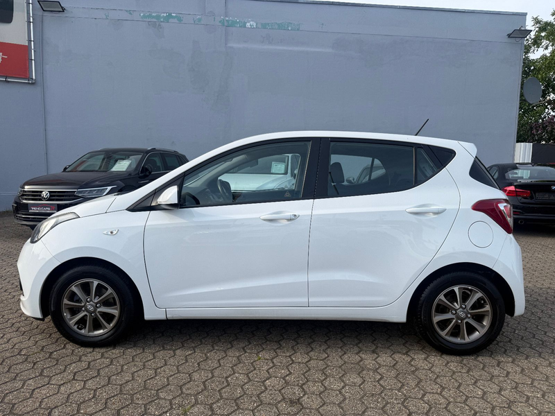 Hyundai i10 FIFA World Cup Edition*Klima*SH*LH* — photo 2